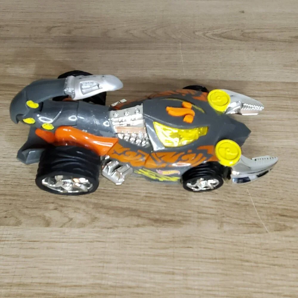 Hot Wheels Scorpion Motorized Car Lights & Sounds Vehicle